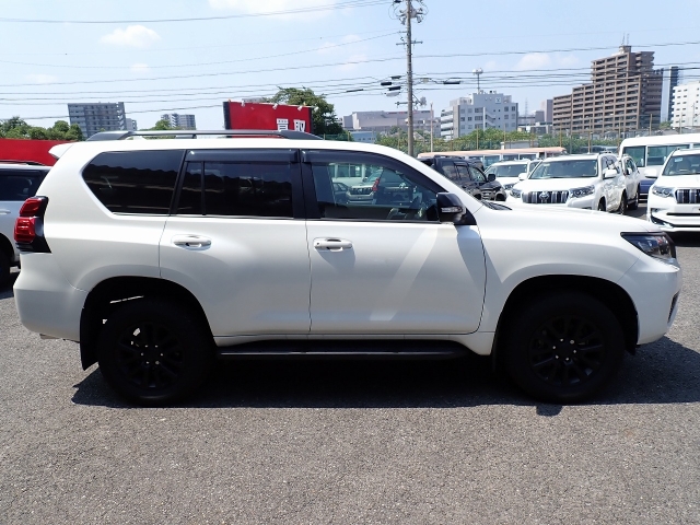 TOYOTA Land Cruiser Prado TX L Packet Matte Black Ed Pearl White 2023′ 9OANA