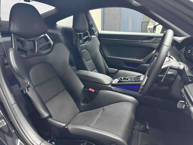 Porsche 911 GT3 Touring Package Black 2022′ 9OIRL