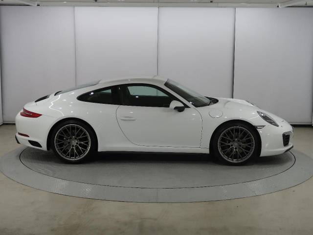 Porsche 911 Carrera 4 White 2018′ 9QNN1