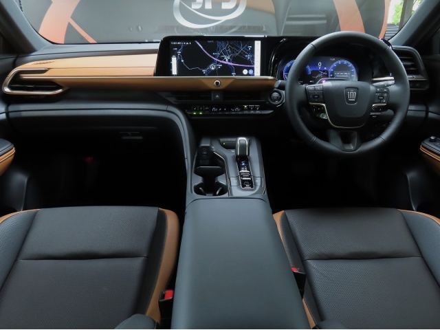 TOYOTA Crown CrossOver RS E-Four advanced Black/Orange 2024′ 9QNP0