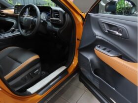 
									TOYOTA Crown CrossOver RS E-Four advanced Black/Orange 2024′ 9QNP0 full								