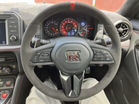 
									NISSAN GT-R Nismo Special Edition Pearl White 2022′ 9UQAA full								