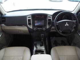 
									MITSUBISHI Pajero Exceed Pearl White 2014′ 9UQAS full								