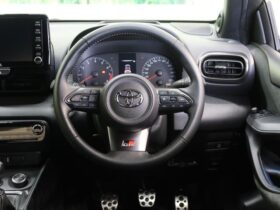 
									TOYOTA Yaris RZ High Performance Pearl White 2021′ 9UZGQ full								