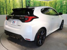 
									TOYOTA Yaris RZ High Performance Pearl White 2021′ 9UZGQ full								
