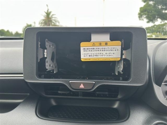 TOYOTA Yaris 1.0X White 2024′ 9V2E2