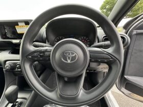 
									TOYOTA Yaris 1.0X White 2024′ 9V2E2 full								