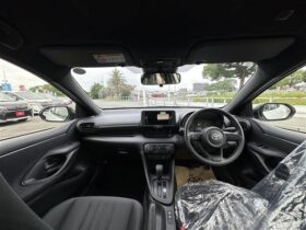 
									TOYOTA Yaris 1.0X White 2024′ 9V2E2 full								