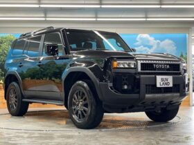 
									TOYOTA Land Cruiser Wagon VX Black 2024′ 9V2KH full								