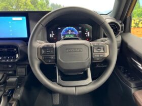 
									TOYOTA Land Cruiser Wagon VX First Edition Gold 2024′ 9V2KL full								