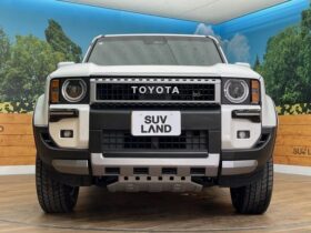
									TOYOTA Land Cruiser Wagon VX Pearl White 2024′ 9X41Q full								