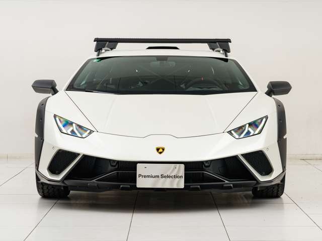 Lamborghini Huracan Stellato 4WD Dealer Car Pearl White 2024′ 9X4AA