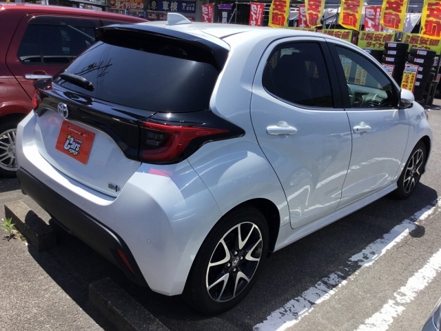 TOYOTA Yaris Z Pearl White 2023′ 9XIDS