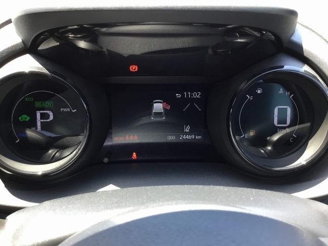 TOYOTA Yaris Z Pearl White 2023′ 9XIDS