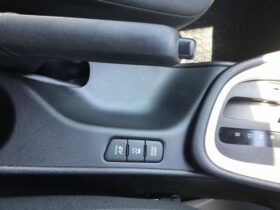 
									TOYOTA Yaris Z Pearl White 2023′ 9XIDS full								