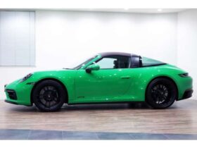 
									Porsche 911 Targa 4 GTS Green 2023′ 9Z84G full								