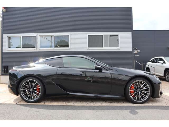 Lexus LC L Package Black 2023′ 9Z9GB