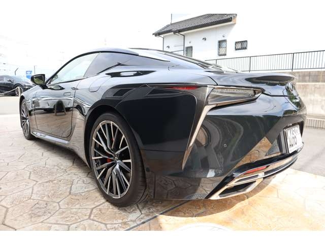 Lexus LC L Package Black 2023′ 9Z9GB
