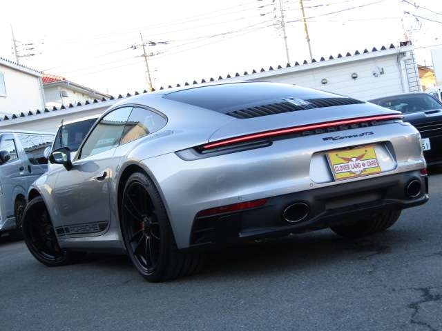 Porsche 911 Carrera GTS Silver 2022′ A1DUN