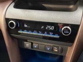 
									TOYOTA Yaris Cross Z Pearl White 2022′ A3JC6 full								