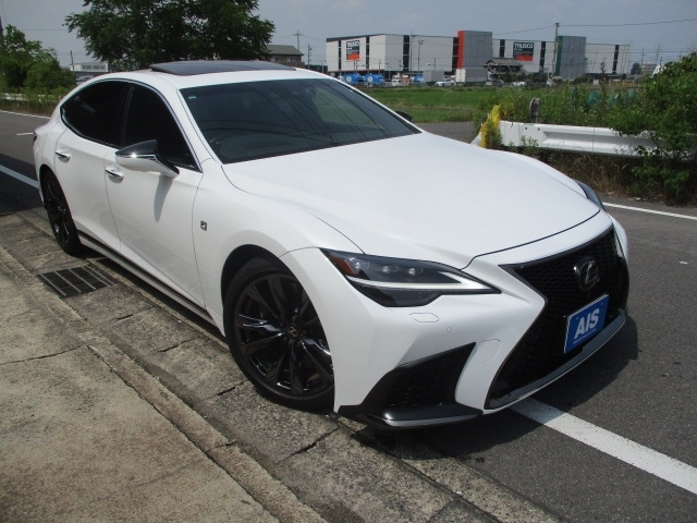Lexus LS F Sport Pearl White 2021′ A7L0Z