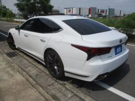 
									Lexus LS F Sport Pearl White 2021′ A7L0Z full								
