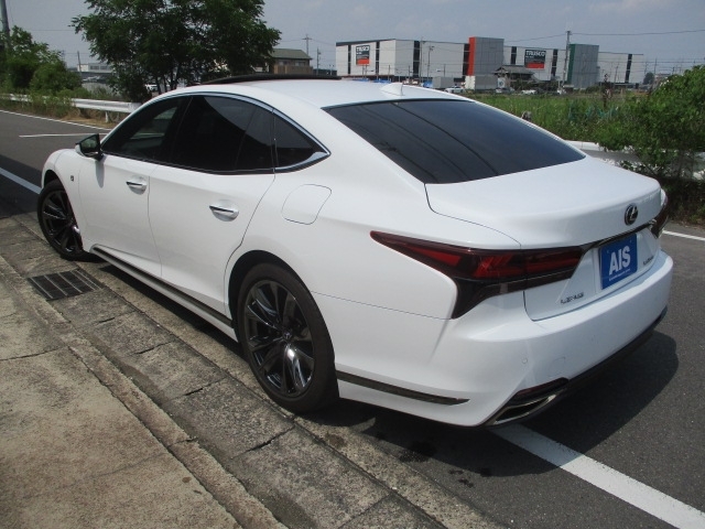 Lexus LS F Sport Pearl White 2021′ A7L0Z