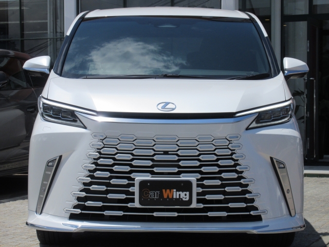 Lexus LM Version L Pearl White 2024′ A7L4F