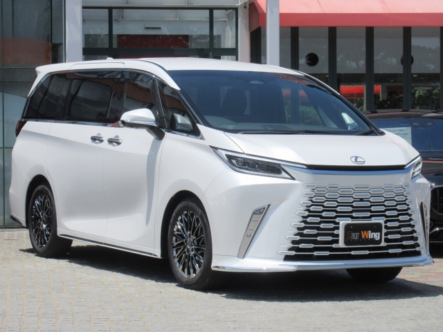 Lexus LM Version L Pearl White 2024′ A7L4F