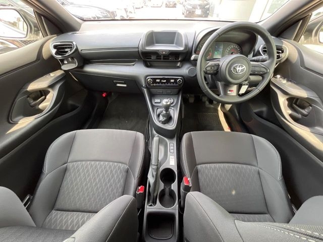 TOYOTA Yaris RC Pearl White 2023′ A9Y79