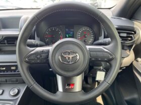 
									TOYOTA Yaris RC Pearl White 2023′ A9Y79 full								