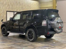 
									MITSUBISHI Pajero GR Black 2012′ AA074 full								