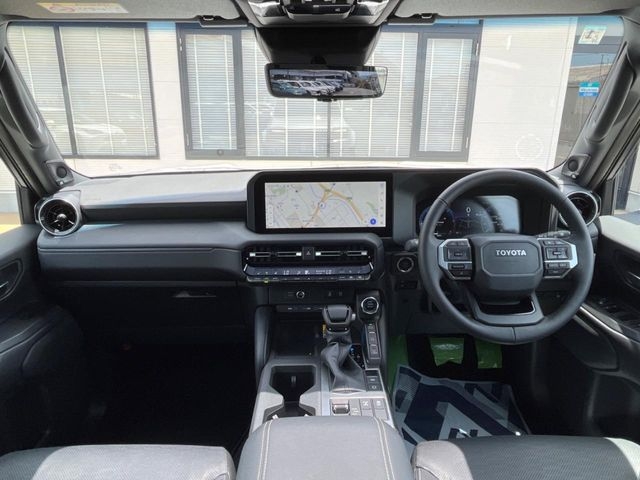 TOYOTA Land Cruiser Wagon VX Pearl White 2025′ AC3NX