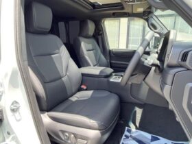 
									TOYOTA Land Cruiser Wagon VX Pearl White 2025′ AC3NX full								