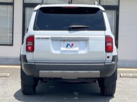 
									TOYOTA Land Cruiser Wagon VX Pearl White 2025′ AC3NX full								