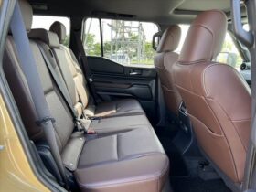 
									TOYOTA Land Cruiser Wagon VX First ED SR  All-Round   Safe Beige 2024′ AC7M5 full								
