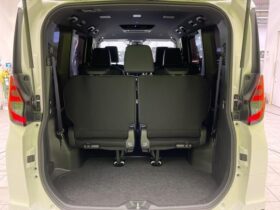 
									TOYOTA Noah S-Z Pearl White 2023′ AGI6B full								