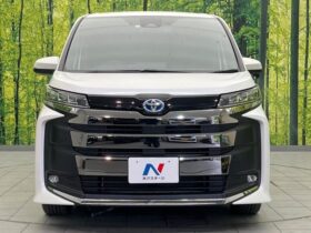 
									TOYOTA Noah S-Z Pearl White 2023′ AGI6B full								