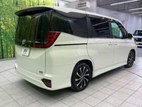 
									TOYOTA Noah S-Z Pearl White 2023′ AGI6B full								