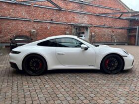 
									Porsche 911 Carrera GTS White 2022′ AGI80 full								