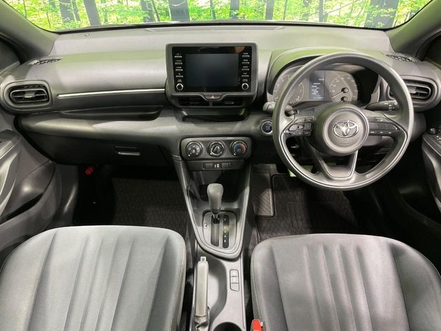 TOYOTA Yaris X Pearl White 2022′ AGI8W
