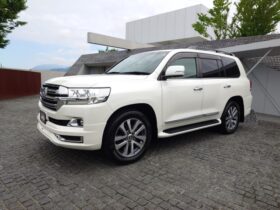 
									TOYOTA Land Cruiser Wagon ZX Pearl White 2020′ AKFZO full								
