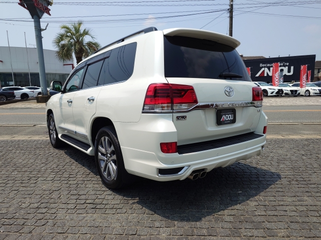 TOYOTA Land Cruiser Wagon ZX Pearl White 2020′ AKFZO