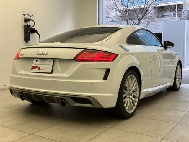 Audi TT 40 TFSI S Line Package Pearl White 2021′ AKSHP