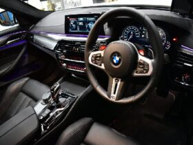 
									BMW M5 Base Grade White 2018′ AMX3R full								