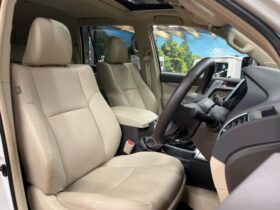 
									TOYOTA Land Cruiser Prado TX L Packet Matte Black Ed Pearl White 2022′ AMY8I full								