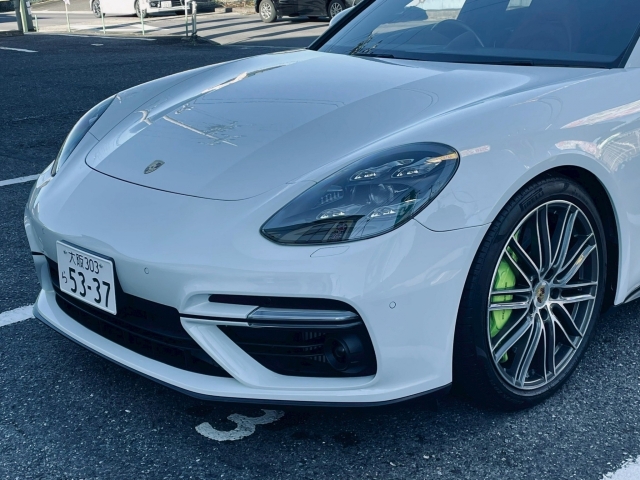 Porsche Panamera Turbo S E-Hybrid White 2018′ APDGK