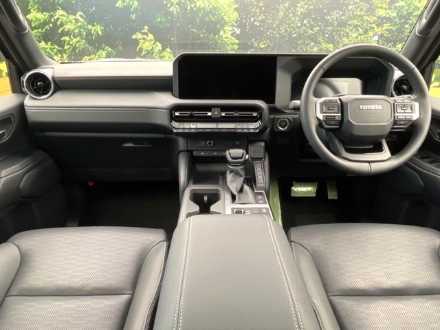 TOYOTA Land Cruiser Wagon VX Black 2024′ AR42F