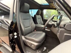 
									TOYOTA Land Cruiser Wagon VX Black 2024′ AR42F full								