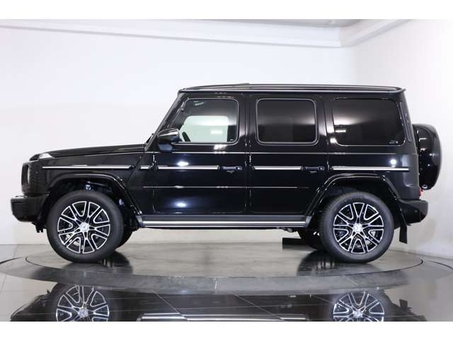 Mercedes-Benz G Class G450d Launch Edition (ISG) Black 2024′ AR455